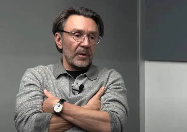 Бывшая солистка «Ленинграда» обвинила Шнурова в психологическом насилии и сравнила с Чарльзом Мэнсоном