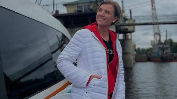 Ксения Алфёрова объяснила, почему покинула выступление Бурака Озчивита: «Спектакль ставил ИИ»