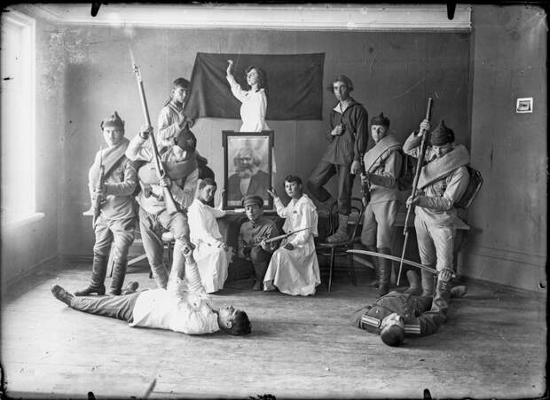 Пирамида, 1919 год  большевики, галич, история, пионеры, ссср, фото