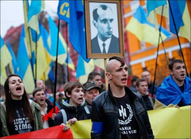 Украинские радикалы больше невыгодны Западу: от Киева требуют убрать националистов