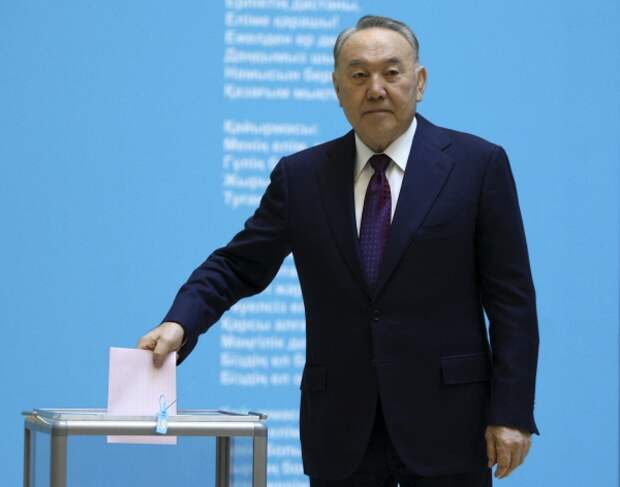 Назарбаев призвал другие страны перестать подгонять Казахстан на пути демократии