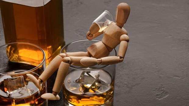 Нутрициолог из Великобритании назвала восемь признаков проблем с алкоголем