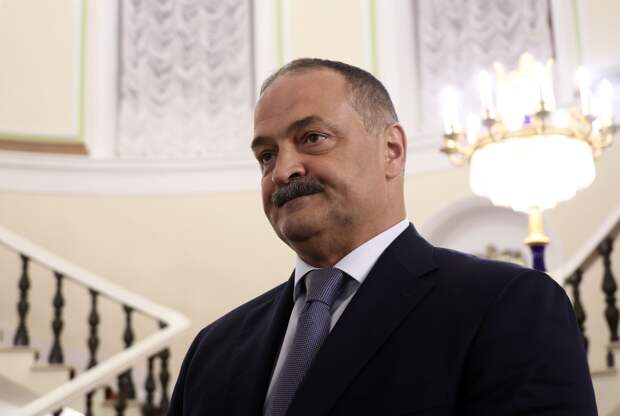 Песков ответил на вопрос о сроках окончания работы Меликова на посту главы Дагестана
