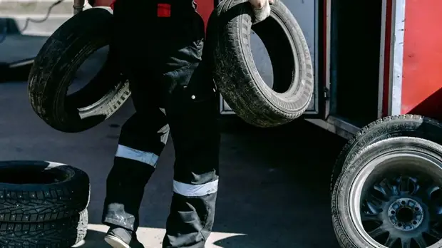 В Национальном автомобильном союзе рассказали, когда менять шины на летние в Москве