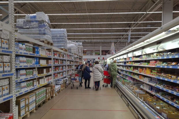 В потребительскую корзину для расчета инфляции добавят кефир и помаду