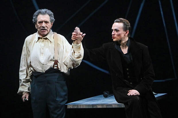 «Суха, теория, мой друг, но вечно зеленеет древо жизни...»