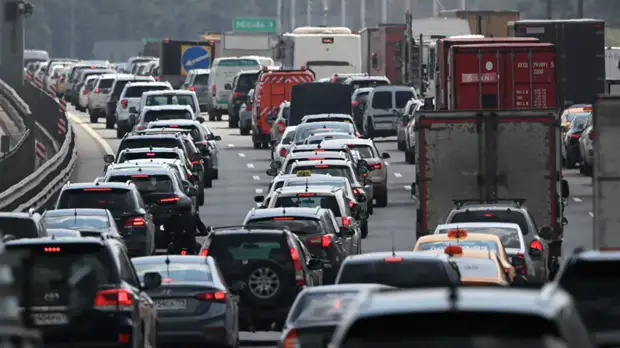 Автоэксперт рассказал о правилах безопасности в зимнее время