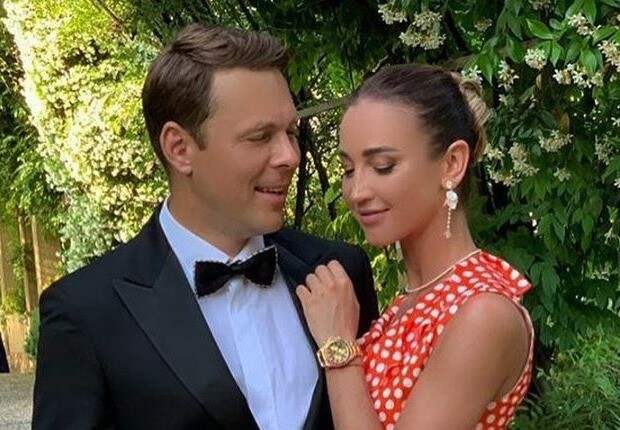 Возлюбленный ольги бузовой. Бузова и манукян. Бузова и манукян. Бузова и манукян. Возлюбленный бузовой.