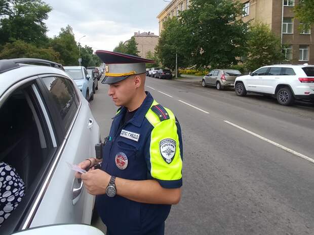 В настоящие время по статистике только около 75-80% всех автомобилей застрахованы и имеют полис ОСАГО, при этом всё чаще многие водители не покупают полис ОСАГО, такие водители приводят различные...