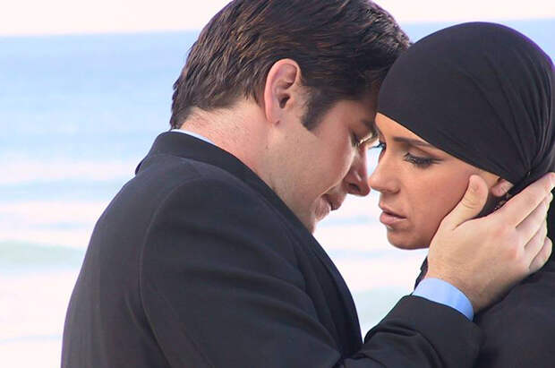 Трагедии, романы и зависимости: как сложилась жизнь актеров сериала "Клон" 20 лет спустя