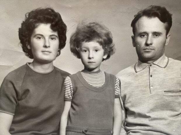 Алла Мазур и ее родители