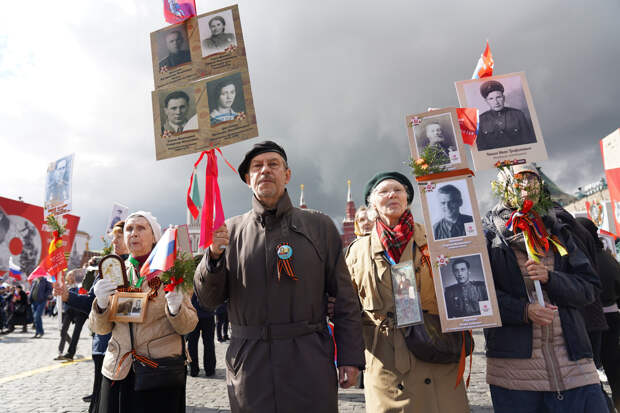 Акция «Бессмертный полк» в 2026 году в России: где пройдет шествие, как участвовать