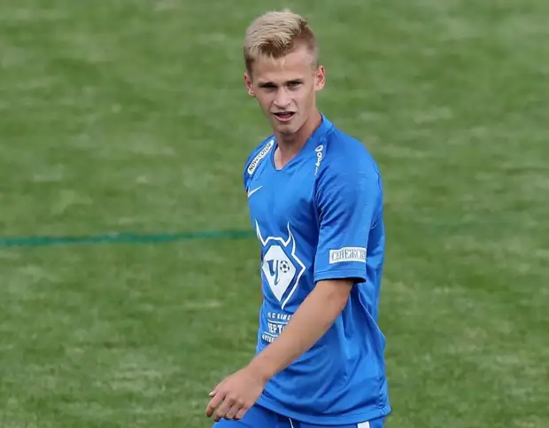 Главный тренер «Крыльев Советов» объяснил, почему не выпускает Пиняева в стартовом составе