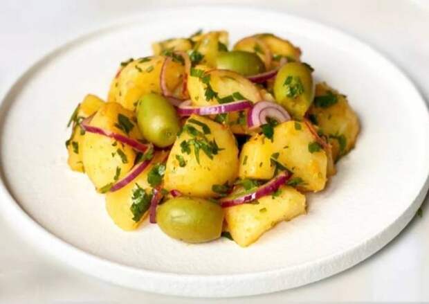 Теплый картофельный салат - а если приготовить с молодой картошечкой… основное фото рецепта