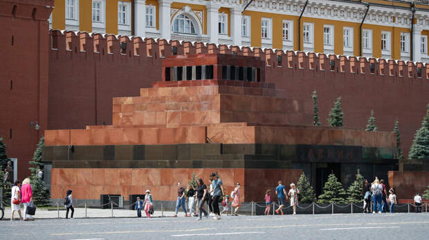 В Москве студент устроил дебош в Мавзолее Ленина и получил 10 суток ареста