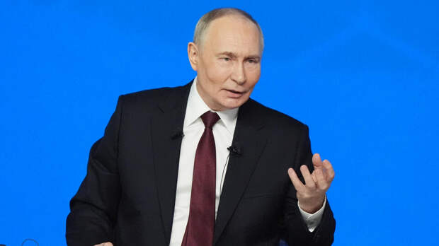 Путин пошутил о чертях в московском метро во время осмотра электродепо