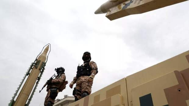 КСИР: Иран нанёс ракетный удар по торговому судну Израиля в порту в Дубае