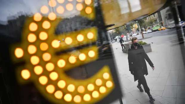 Рыночный туман: курс евро впервые с начала декабря превысил 91 рубль