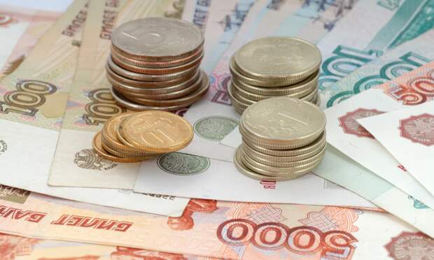 Скрывался по съемным квартирам: в Вельске приставы нашли должника по алиментам и отправили на обязательные работы