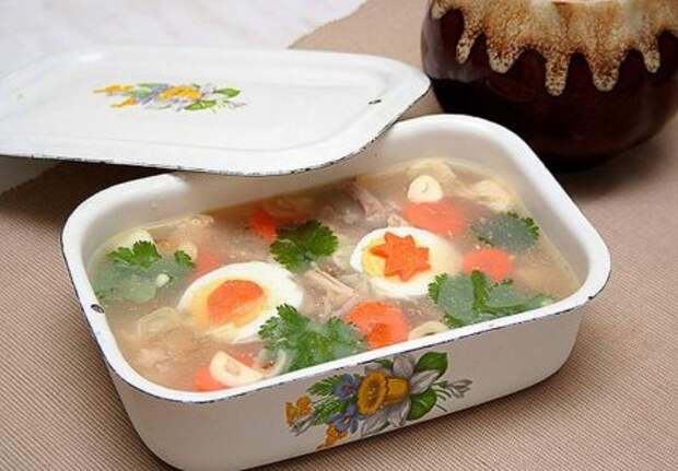 Простой холодец из курицы с желатином