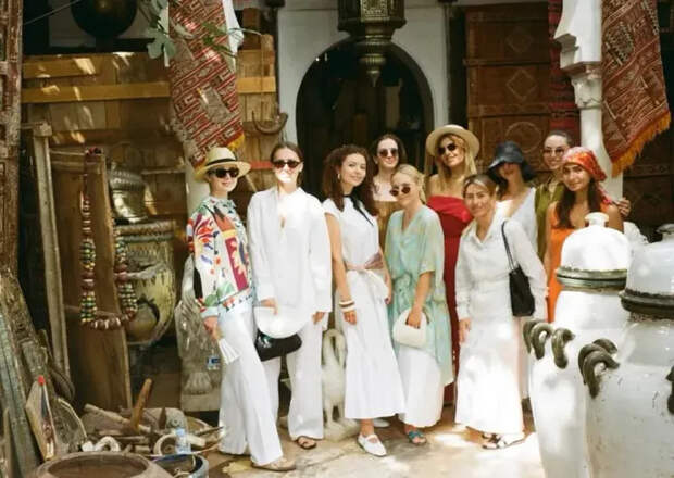 София Гугуберидзе с подругами