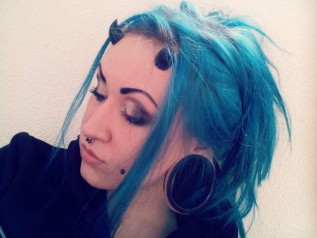 Люди, которые намеренно себя уродуют (26 фото) Люди, которые намеренно себя уродуют (26 фото)