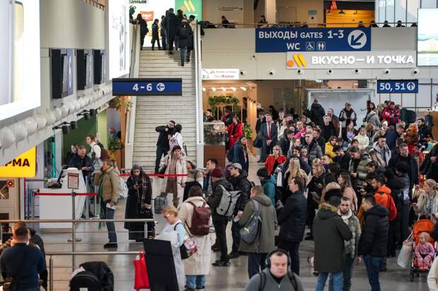 В Пулково из-за сбоя системы увеличили время обслуживания пассажиров