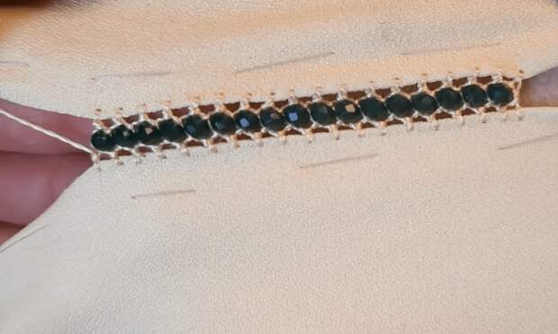 Прошва из бусин — эффектная деталь, способная стать изюминкой