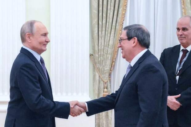 Путин заявил о недопустимости санкций против Кубы