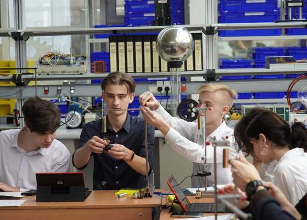 Школа “Тимирязевская” ждёт учеников в инженерный и ИТ классы