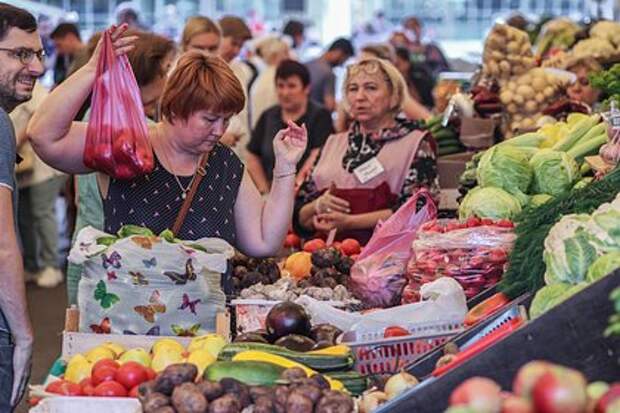 В Подмосковье организуют 25 ярмарок ко Дню Победы