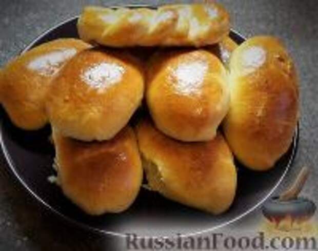 Фото к рецепту: Пирожки с капустой и яйцом