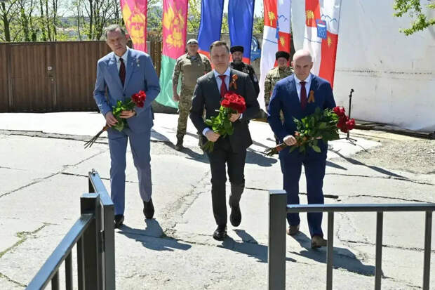 В Сочи почтили память легендарного летчика-аса Троепольского