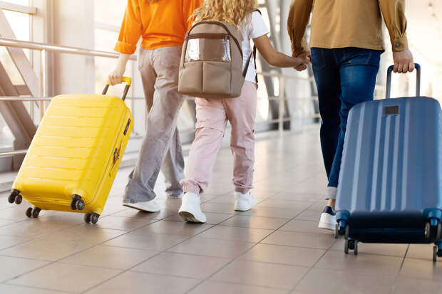 Shot: туристов из РФ не пустили на рейс из Мале в ОАЭ