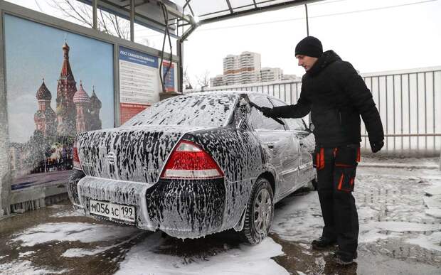 Соль и реагенты: как часто нужно мыть машину зимой