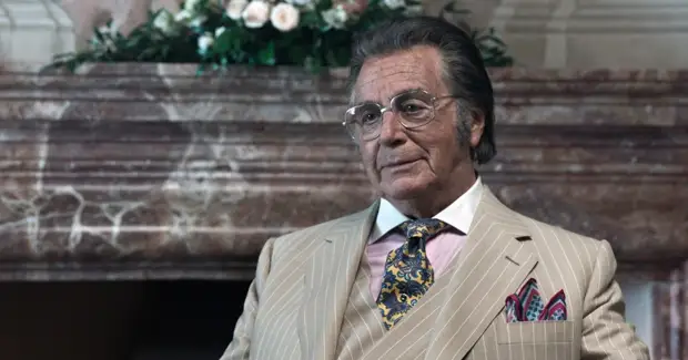 Встречается с 28-летней девушкой и танцует на улицах: как сейчас выглядит и чем занимается Аль Пачино