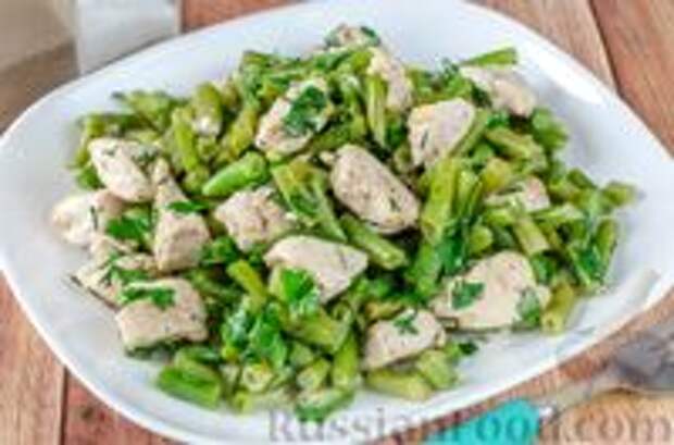 Фото к рецепту: Курица со стручковой фасолью