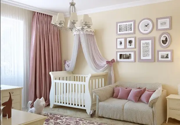 Детская комната в розовом и бежевом цвете