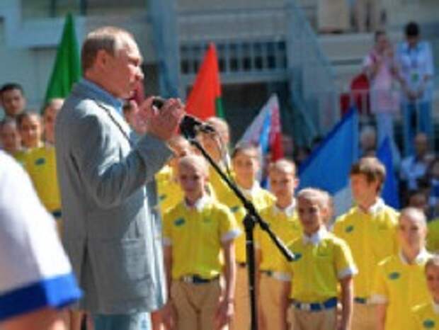 В июле Путин начнет предвыборную кампанию с регионов с упором на молодежь и православие