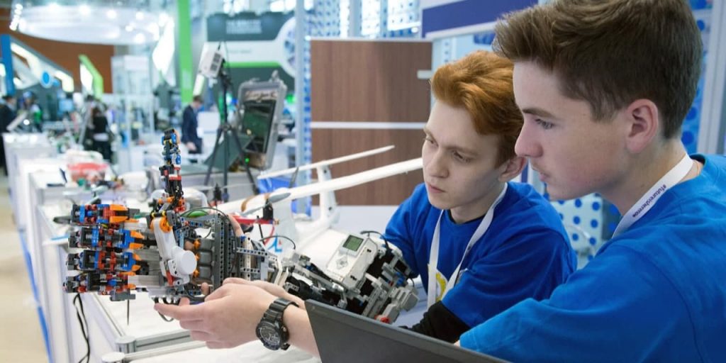 Сергунина: В Москве пройдут соревнованияпо робототехнике для школьников. Фото: Е. Самарин mos.ru