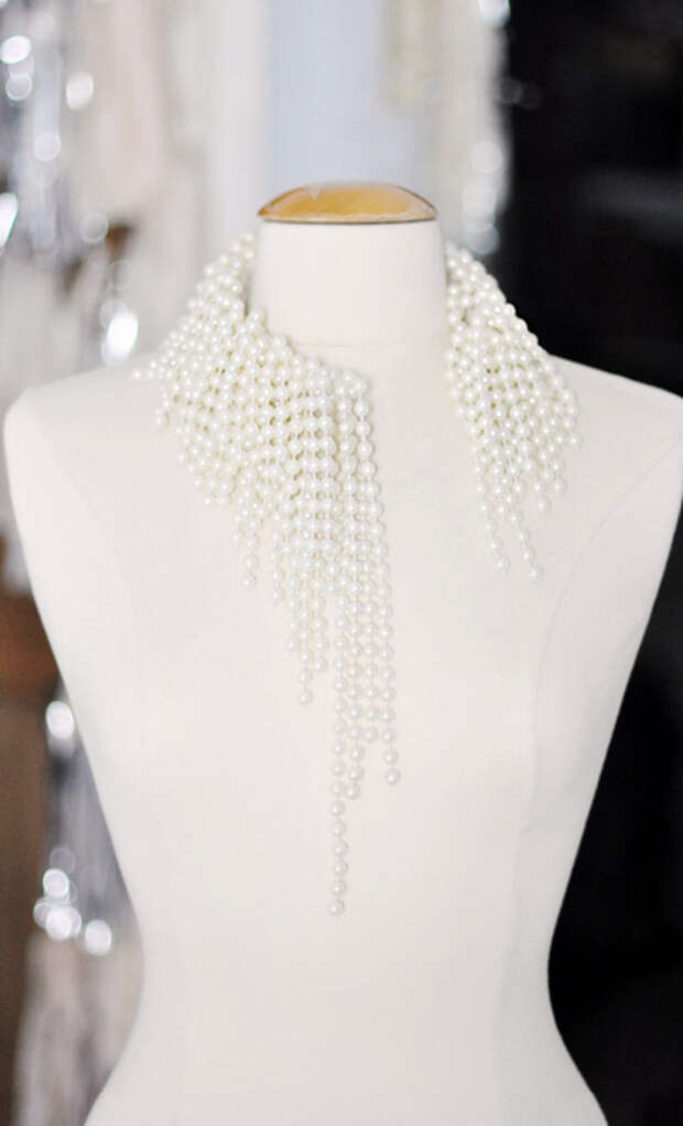 diy-dior-pearl-necklace-asymmetrical-necklace (424x700, 164Kb)