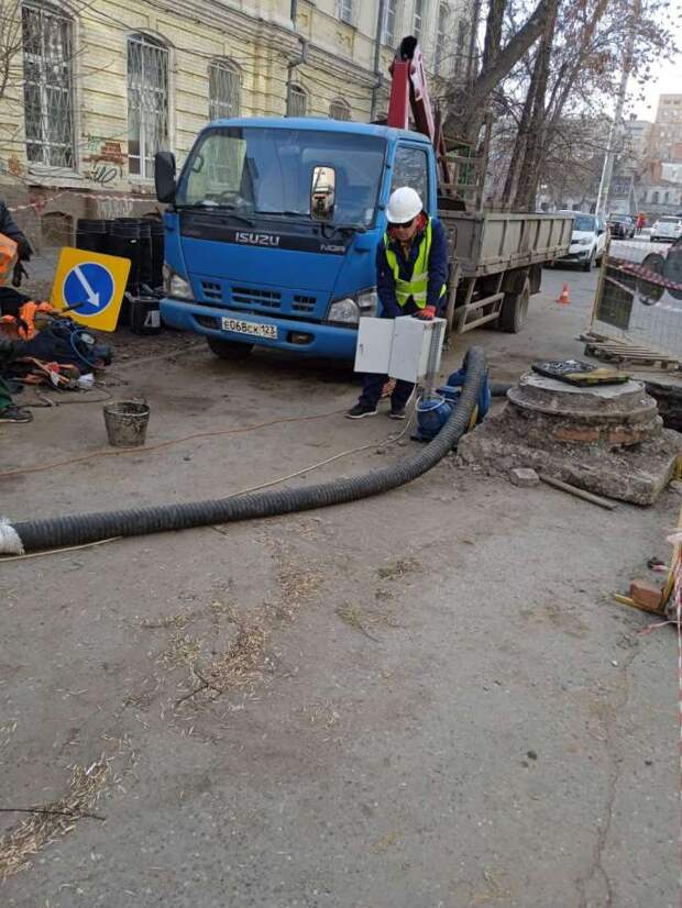 В Астрахани идет ремонт 15 аварийных участков сетей водоканала