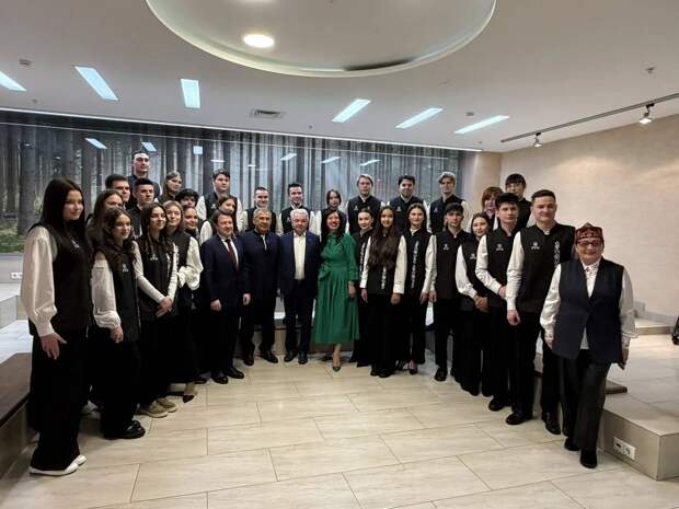 Рөстәм Миңнеханов Россия кооперация университеты эшчәнлеге белән танышкан