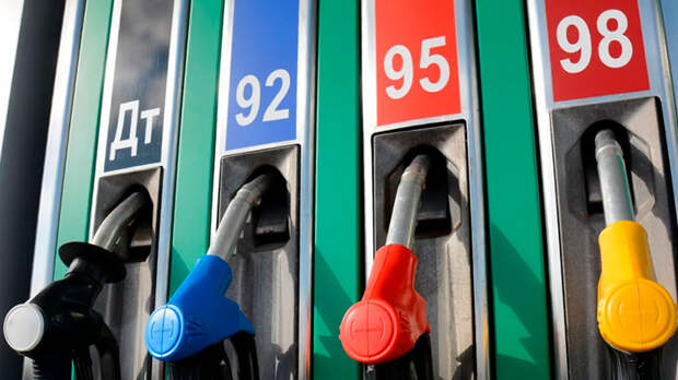 Биржевые цены на бензин в апреле снижаются на 10-15%
