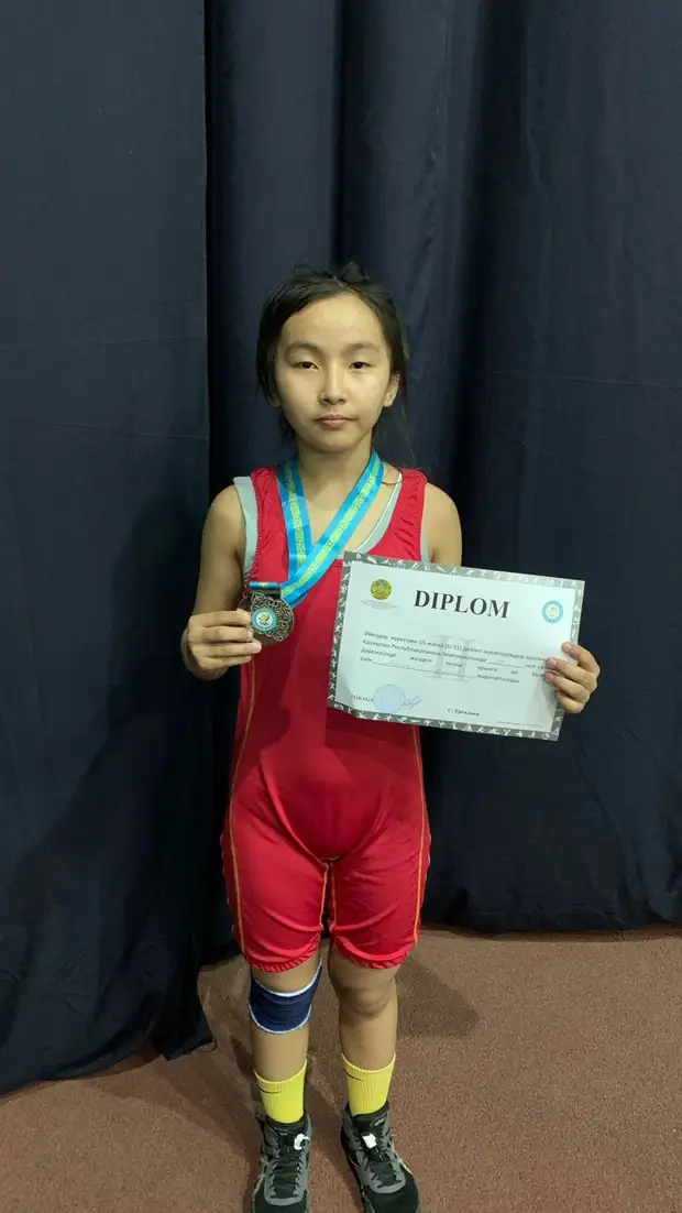 Три медали завоевали спортсменки из Актау на ЧРК по вольной борьбе