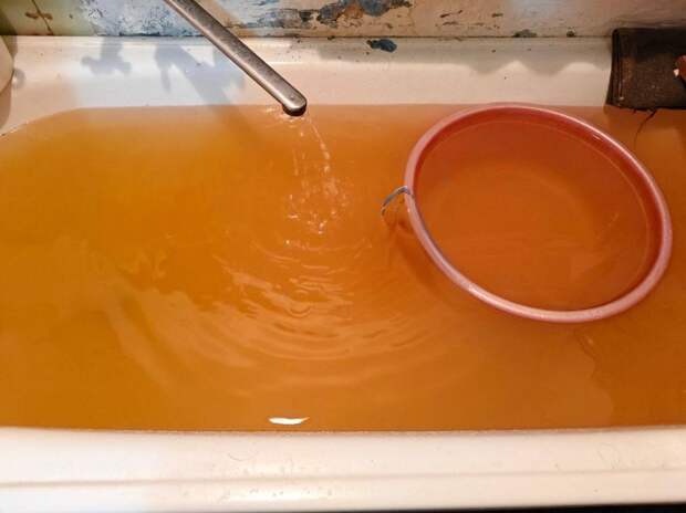 По поручению и с благословения,на площади Победы дали фанту