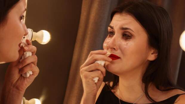 Как перестать плакать по любому поводу?