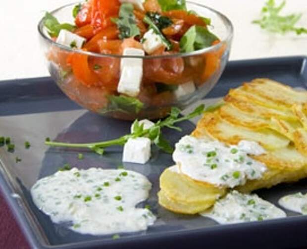 МОРСКОЙ ОКУНЬ В КАРТОФЕЛЬНОЙ ПАНИРОВКЕ С ЛУКОВЫМ СОУСОМ - Блюда из рыбы и морепродуктов