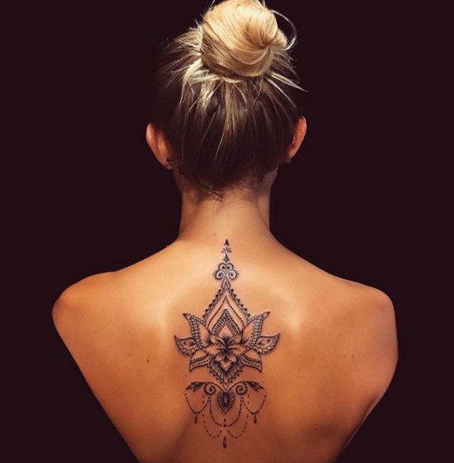 https://krasotka.cc/wp-content/uploads/2018/12/anais_chabane-15.jpg