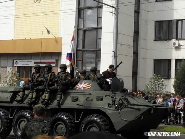 Парад Победы и акция "Бессмертный полк" в Донецке. 09.05.16